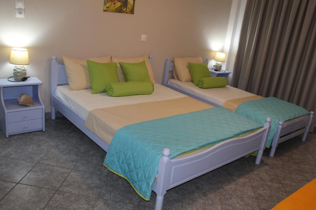 Vakis Apartments Romanon Bagian luar foto